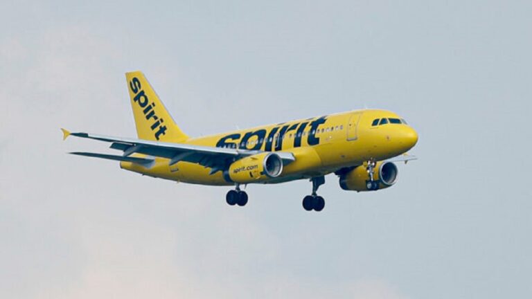 La aerolínea estadounidense de bajo coste Spirit Airlines se declara en quiebra