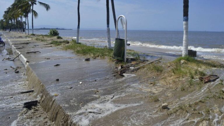 Autoridades monitorean de cerca el impacto del mar de leva en Anzoátegui