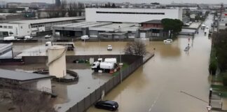 Corte de carreteras y cierre de escuelas por un fuerte temporal en el noreste de Sicilia