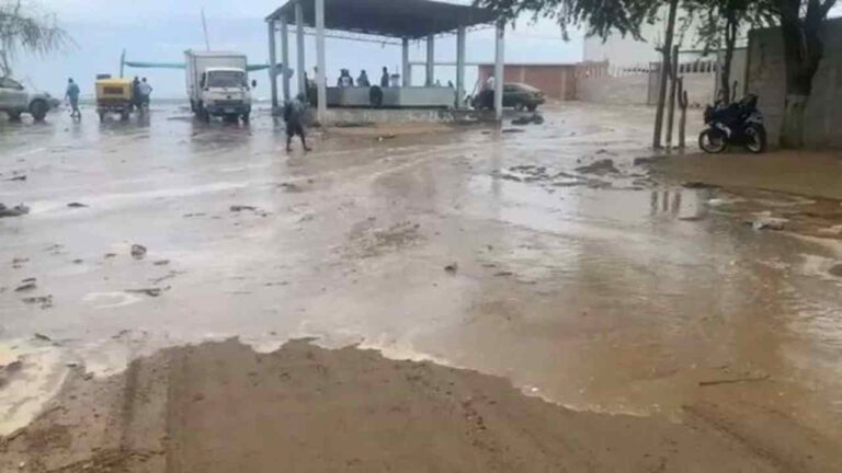 Más de 80 puertos del norte y centro de Perú cierran por oleaje de fuerte intensidad