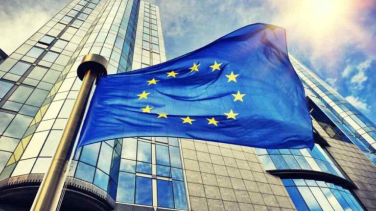 Unión Europea acuerda levantar todas sus sanciones económicas a Siria