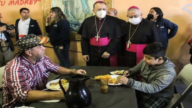Iglesia católica pide respeto a dignidad de migrantes desde la fronteriza Tijuana