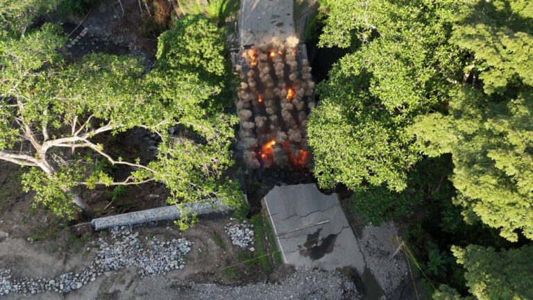 Demolición controlada del puente El Bongo en Portuguesa marca inicio de reconstrucción