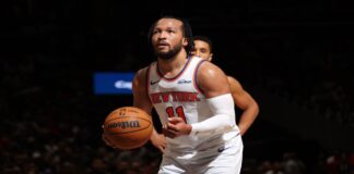 Brunson dio un recital para mantener la racha de los Knicks