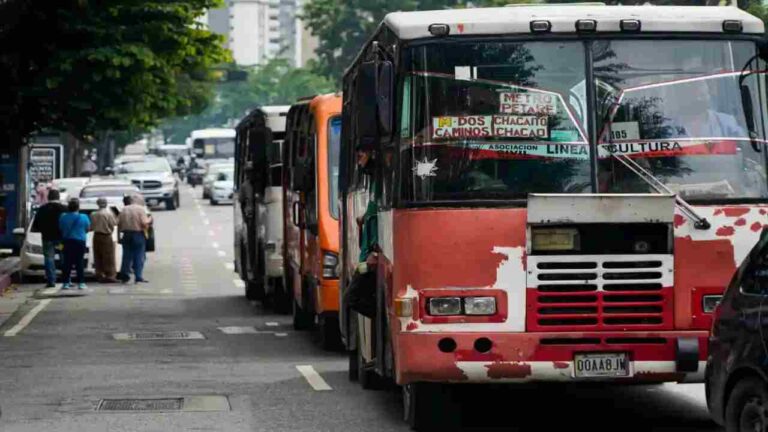 Transportistas plantean anclar tarifa del pasaje urbano a $ 0,50