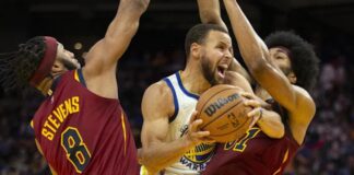 Los Cavaliers se pasearon en la casa de Curry