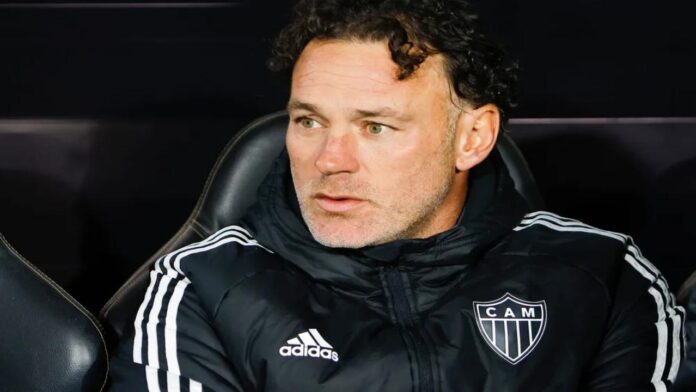 Gabriel Milito dejó el banquillo de Atlético Mineiro