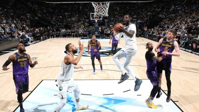 Los Lakers vivieron una noche de pesadilla en Minnesota