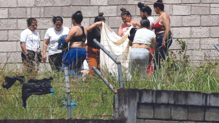 Declaran «culpables» a 15 pandilleras por muerte de 46 reclusas en Honduras