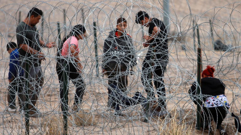 Sheinbaum anunció refuerzo consular en EEUU ante amenazas de deportaciones de Trump