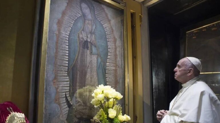 El papa lamenta el uso «ideológico» de la Virgen de Guadalupe para «sacar provecho»
