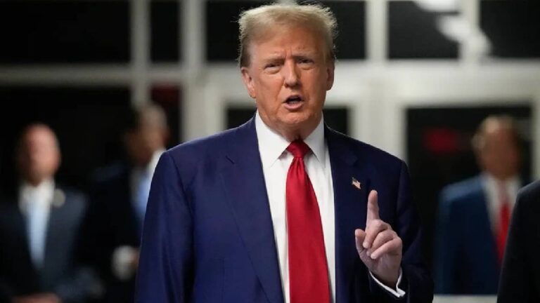 Trump sugiere que existe relación entre la vacunación infantil y el autismo