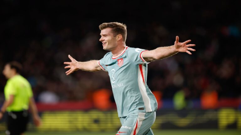 Sorloth noqueó al Barca y le entregó la cima de LaLiga al Atlético