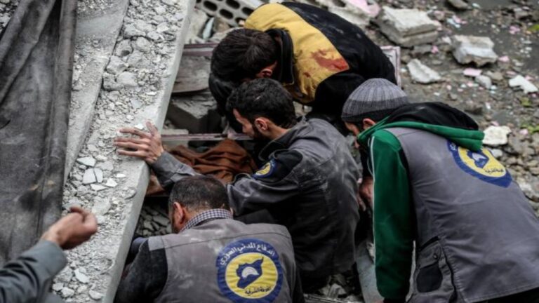 Entre 40 y 50 cadáveres hallados en la prisión siria de Sednaya, dice Observatorio