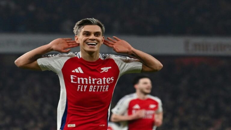 Arsenal volvió a ser el escolta del Liverpool