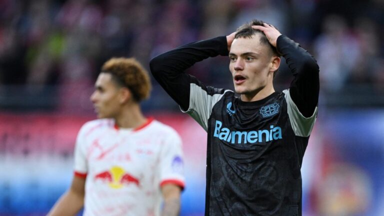 Al Leverkusen no le alcanzó con Florian Wirtz