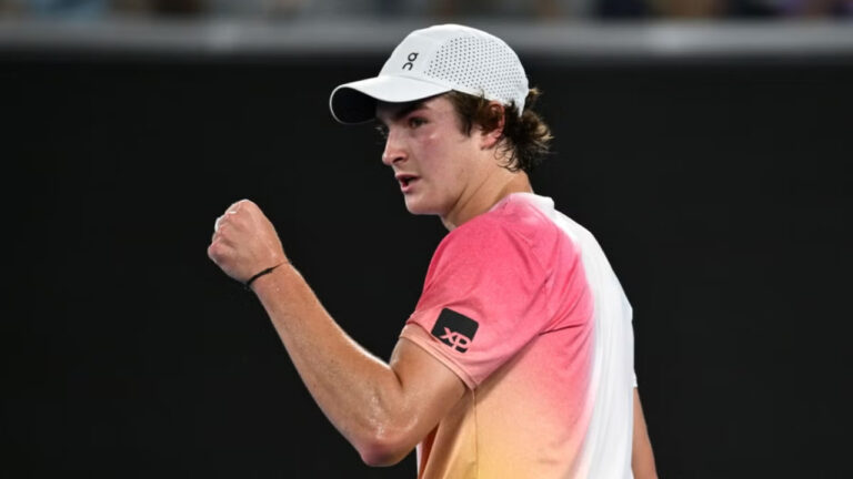 Fonseca tumba a Rublev y da el primer batacazo en Australia