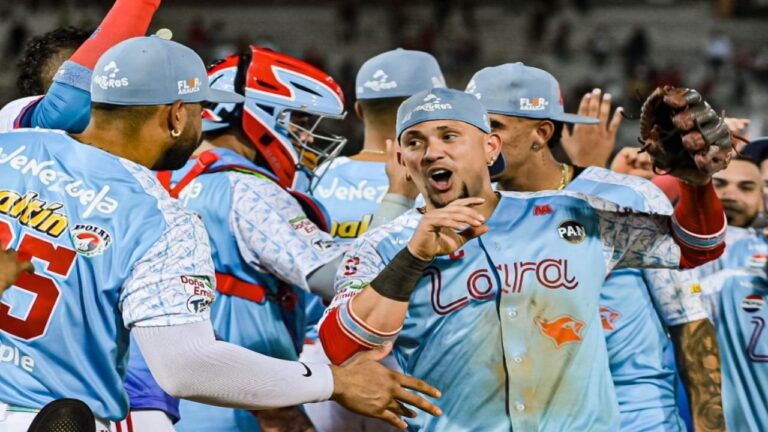 Cardenales aplastó a Águilas para dar un paso más hacia la final