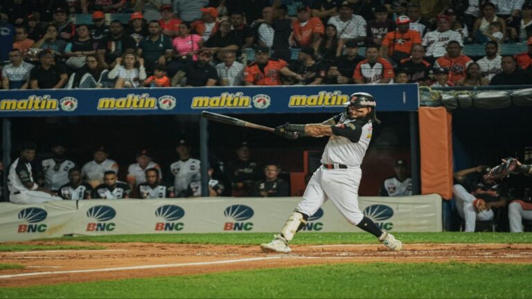 Águilas vino de atrás ante Tigres para empatar el segundo lugar de la LVBP