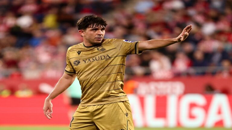 Jon Aramburu fue incluido en el once ideal de la primera vuelta de LaLiga