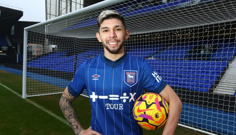 Brighton cede a Enciso al Ipswich Town hasta final de temporada