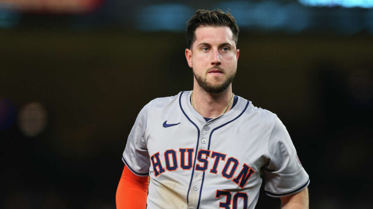 Kyle Tucker logra acuerdo con Cachorros y evita el arbitraje salarial