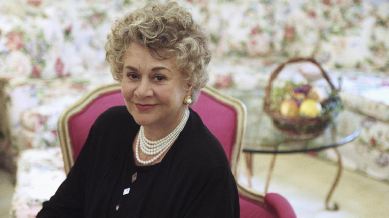 La actriz británica Joan Plowright falleció a los 95 años