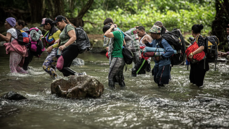 Desciende el paso de migrantes irregulares por la selva del Darién