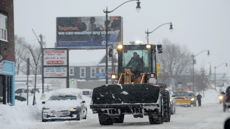 Más de 60 millones de personas en alerta por temporal de nieve en EEUU
