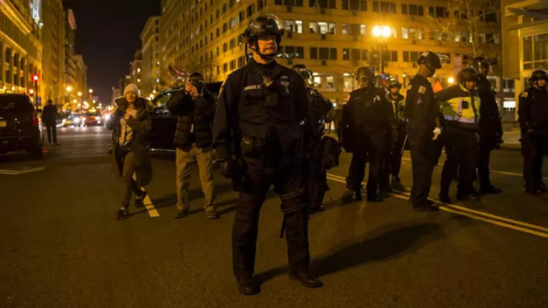 La Policía blinda la investidura de Trump ante la amenaza de «lobos solitarios»