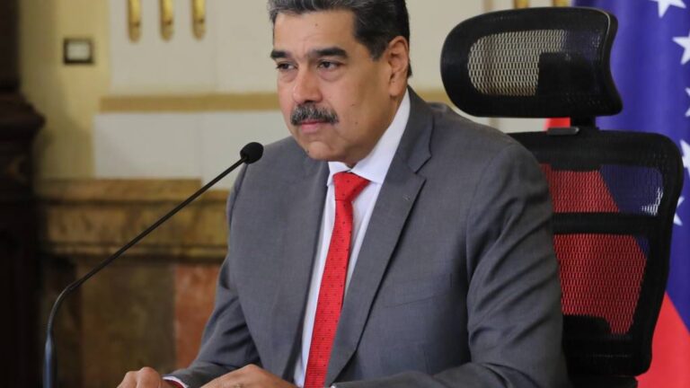 Maduro firmará el 10E decreto para iniciar reforma constitucional