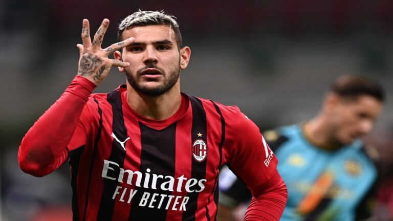 Theo Hernández superó a Paolo Maldini como el defensa más goleador del Milan