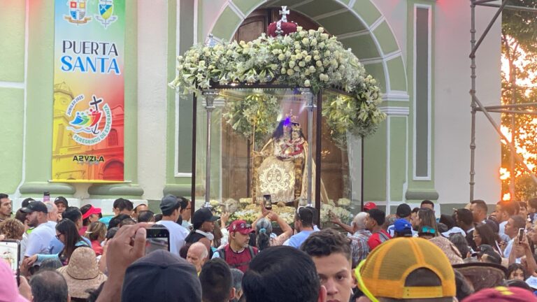 Comienza la procesión de la Divina Pastora en Barquisimeto