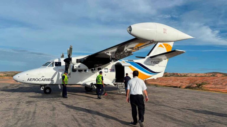 Aerocaribe inaugura vuelo directo a isla de Coche