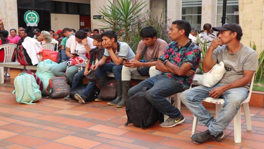 Venezuela atiende a más de 800 colombianos desplazados por conflicto en zona del Catatumbo