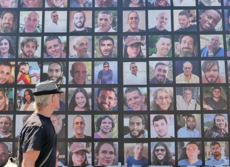 Israel dice que primeros rehenes serán liberados el domingo y reúne gabinete de Seguridad