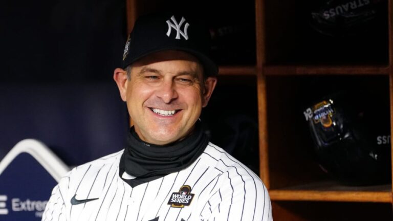 Yankees renuevan a Aaron Boone hasta 2027 y anuncian posible cambio en sus políticas internas