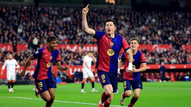Barcelona arrasó en Sevilla para sumarse a la pelea por LaLiga