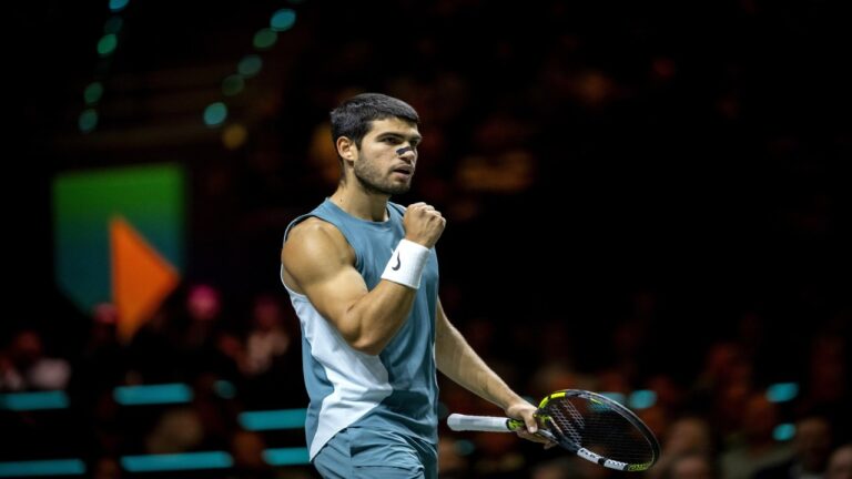 Alcaraz se medirá a su compatriota Pedro Martínez por un lugar en las semifinales de Rotterdam