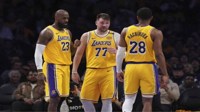 Doncic tuvo su debut victorioso con los Lakers