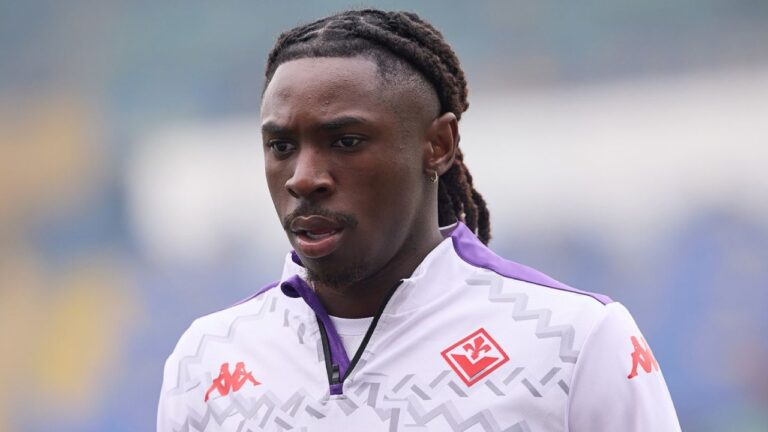 Moise Kean recibió el alta médica tras salir de emergencia en el duelo del fin de semana