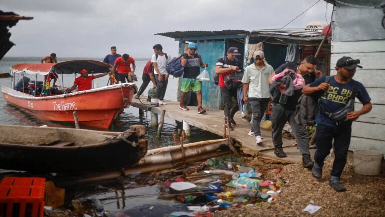 Área indígena de Panamá pide suspender la llegada masiva de migrantes que viajan al Sur