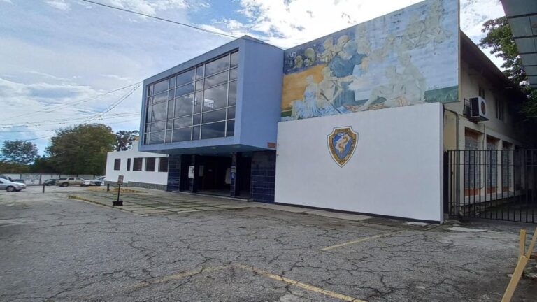 Médicos de Mérida resaltan las bondades de ejercer su profesión