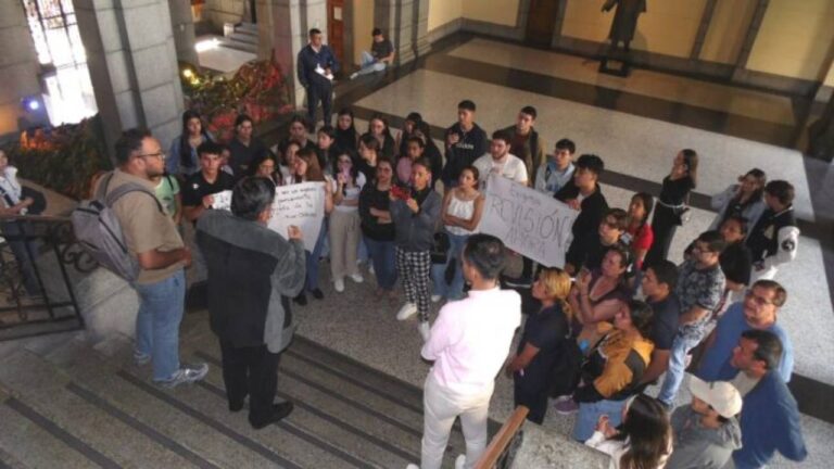 Paralizados nuevos ingresos a la Facultad de Medicina de la ULA en Mérida