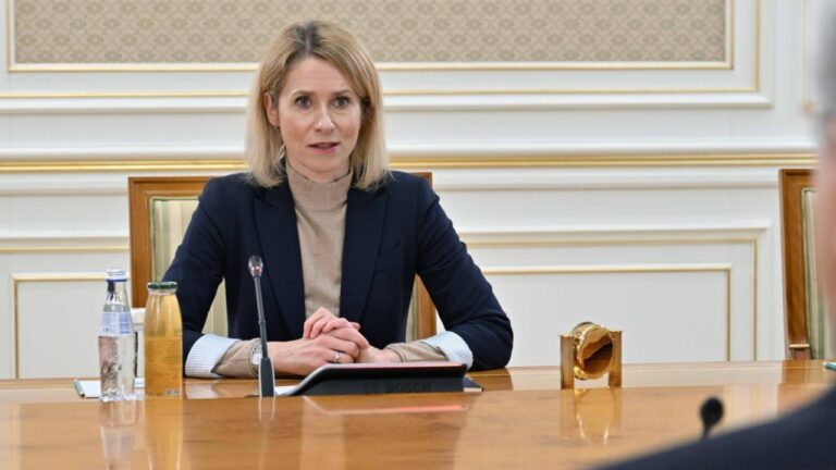 Kallas pide a EEUU que presione más a Putin para que acepte un alto el fuego en Ucrania