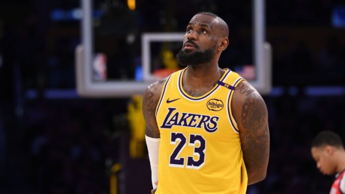 LeBron rompió la barrera de los 50.000 puntos en su carrera en la NBA