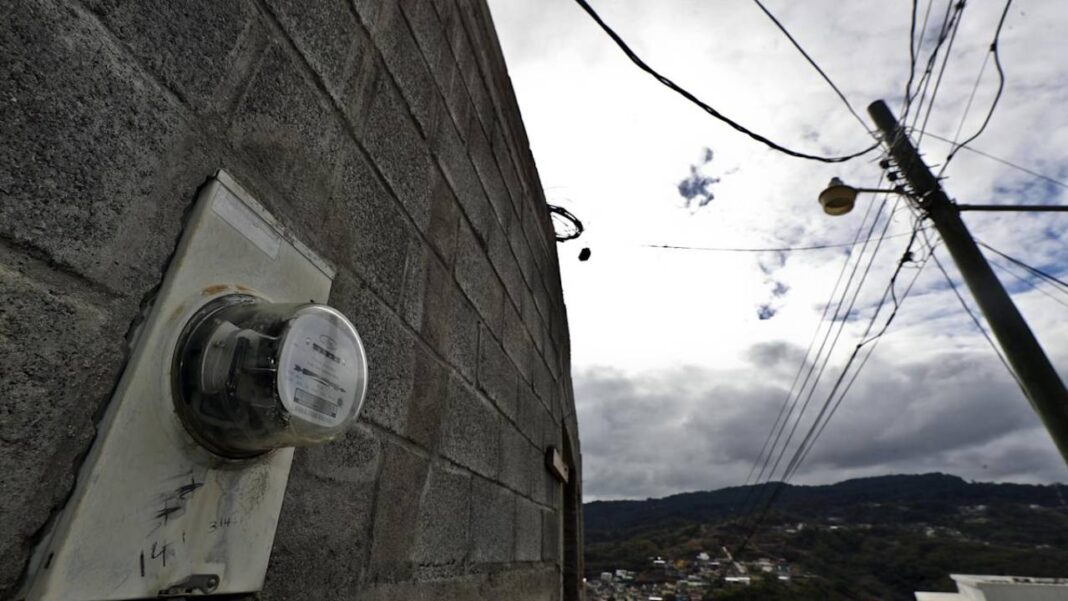 Falla en el sistema eléctrico de Honduras deja sin suministro a miles de personas