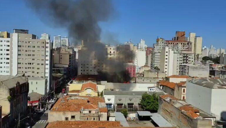 Cuatro muertos y ocho heridos en un incendio en un albergue social en Brasil