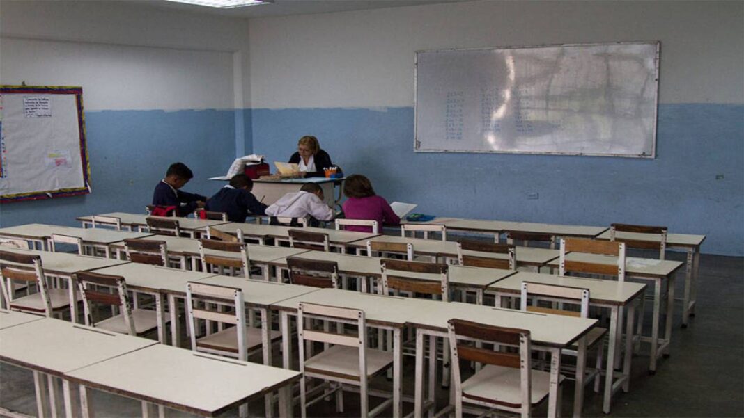 Gremio de educadores en Lara solicitan a las autoridades discutir convención colectiva