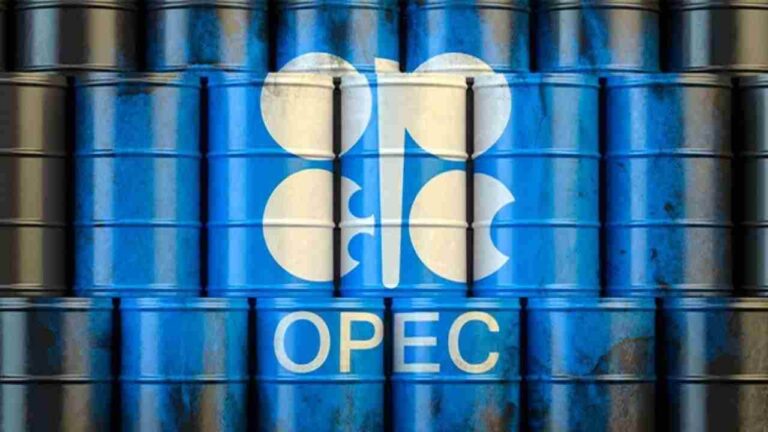 OPEP+ exige cumplir con recortes en medio del desplome de precios y tensión comercial